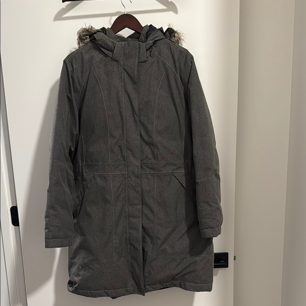 LIKE NEW The North Face Gray Women's Down Jacket